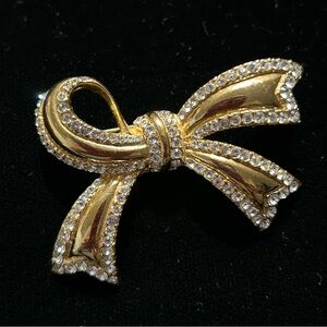 VTG Signed Monet Gold-tone with Rhinestones Bow Brooch